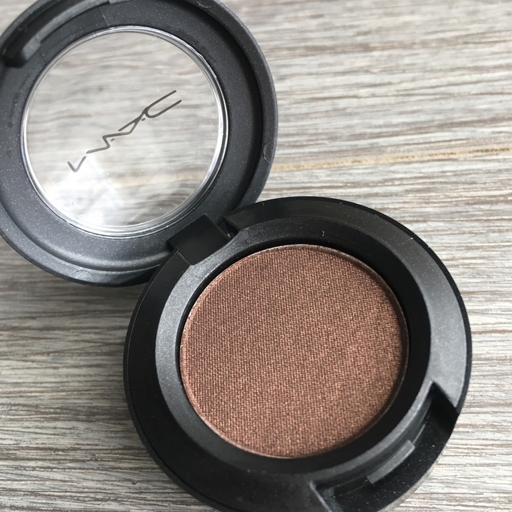 MAC eyeshadow